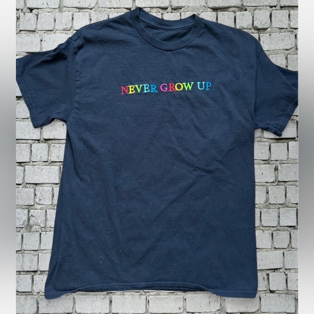 Benitez by Baylen Levine Men's Black Never Grow Up Graphic Crew Neck Tee M